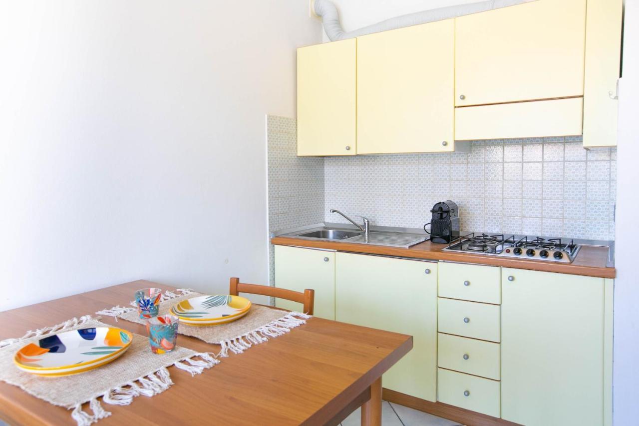 Residence Villa Dei Pini Римини Экстерьер фото