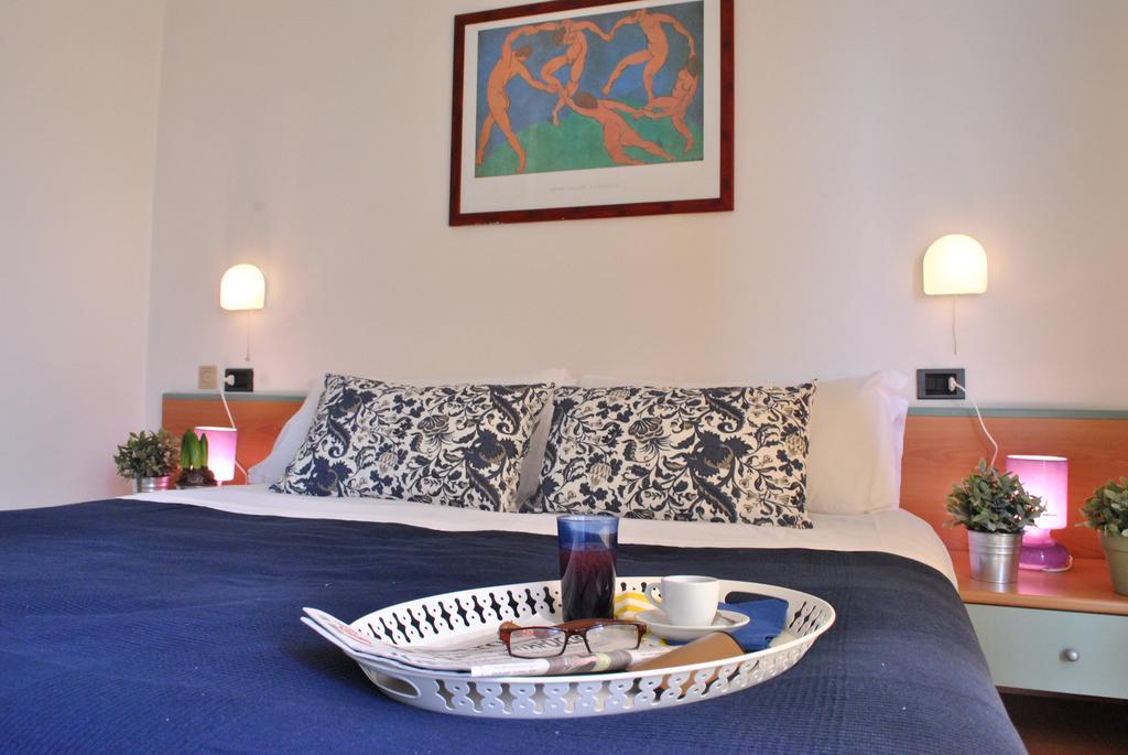 Residence Villa Dei Pini Римини Экстерьер фото