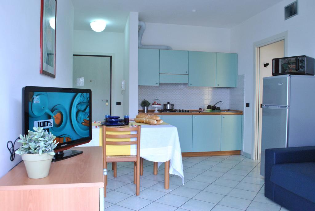 Residence Villa Dei Pini Римини Номер фото